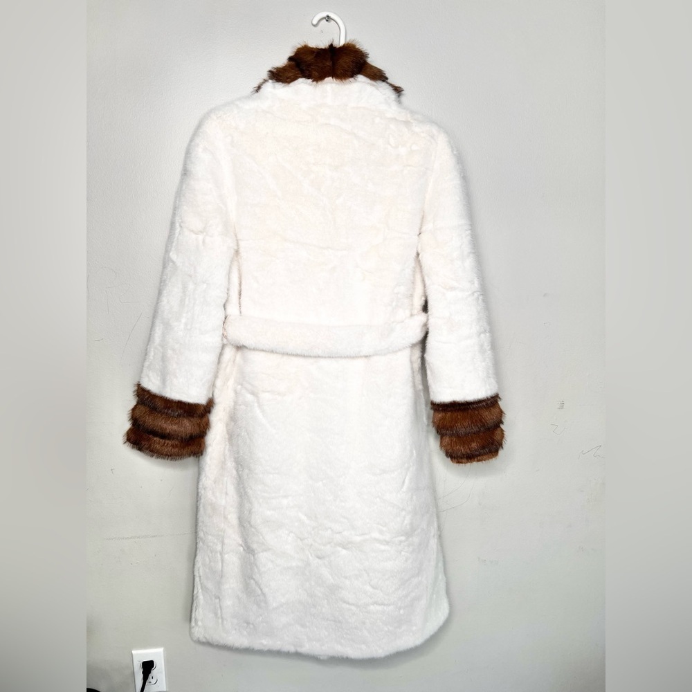 NEW Mink Fur Long Over Coat Warm Super Soft Women’s Coat Size Medium - Picture 6 of 8